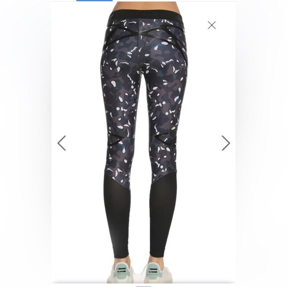 💥⭐️❤️HOST PICK❤️⭐️💥 Stella McCartney x Adidas camo print/mesh leggings - Picture 4 of 12